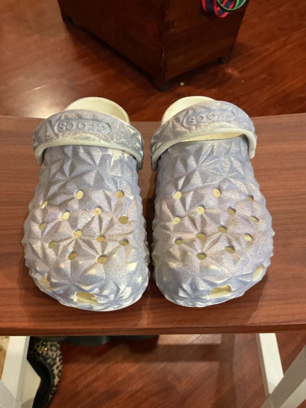 Crocs Classic Geometric Clog Iridescent Silver Children 12